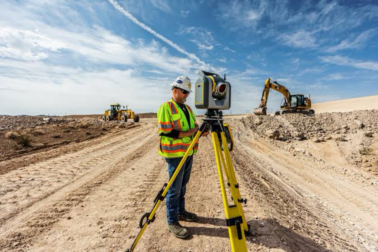 Laser scanner capturing a live construction site